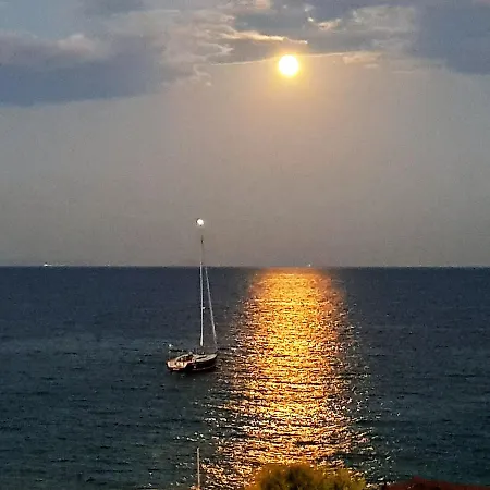 Apartmán Sunrise Flora Agia Marina  Exteriér fotografie